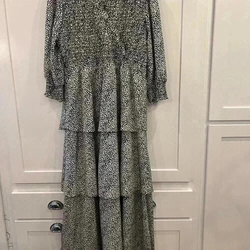 Black & White Tiered Long Sleeve Maxi Dress